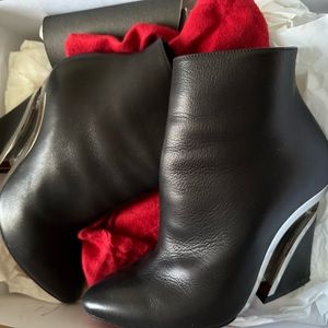 Christian Louboutin Leviti Bootie 100m 100% Authentic Sz 36